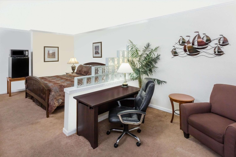 Travelodge by Wyndham Shreveport LA Main image