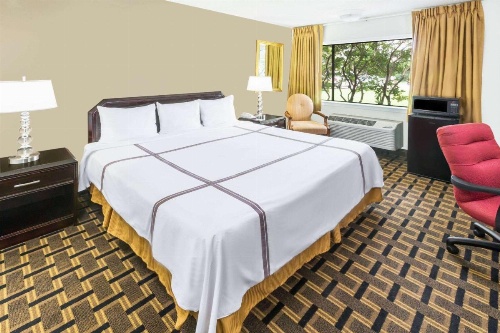 Travelodge by Wyndham Shreveport LA image 5